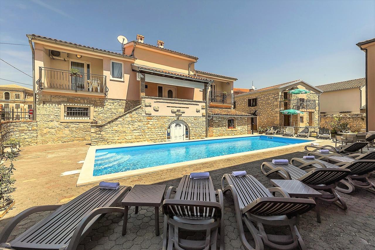 Villa Valtrazza Tar-Vabriga ภายนอก รูปภาพ