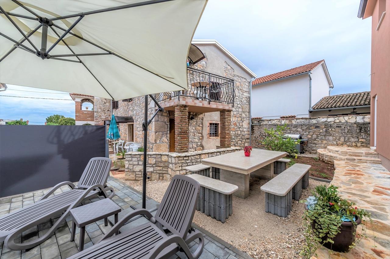 Villa Valtrazza Tar-Vabriga ภายนอก รูปภาพ