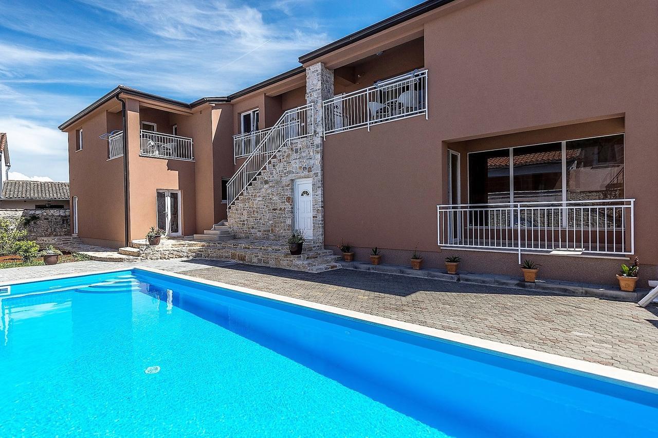 Villa Valtrazza Tar-Vabriga ภายนอก รูปภาพ