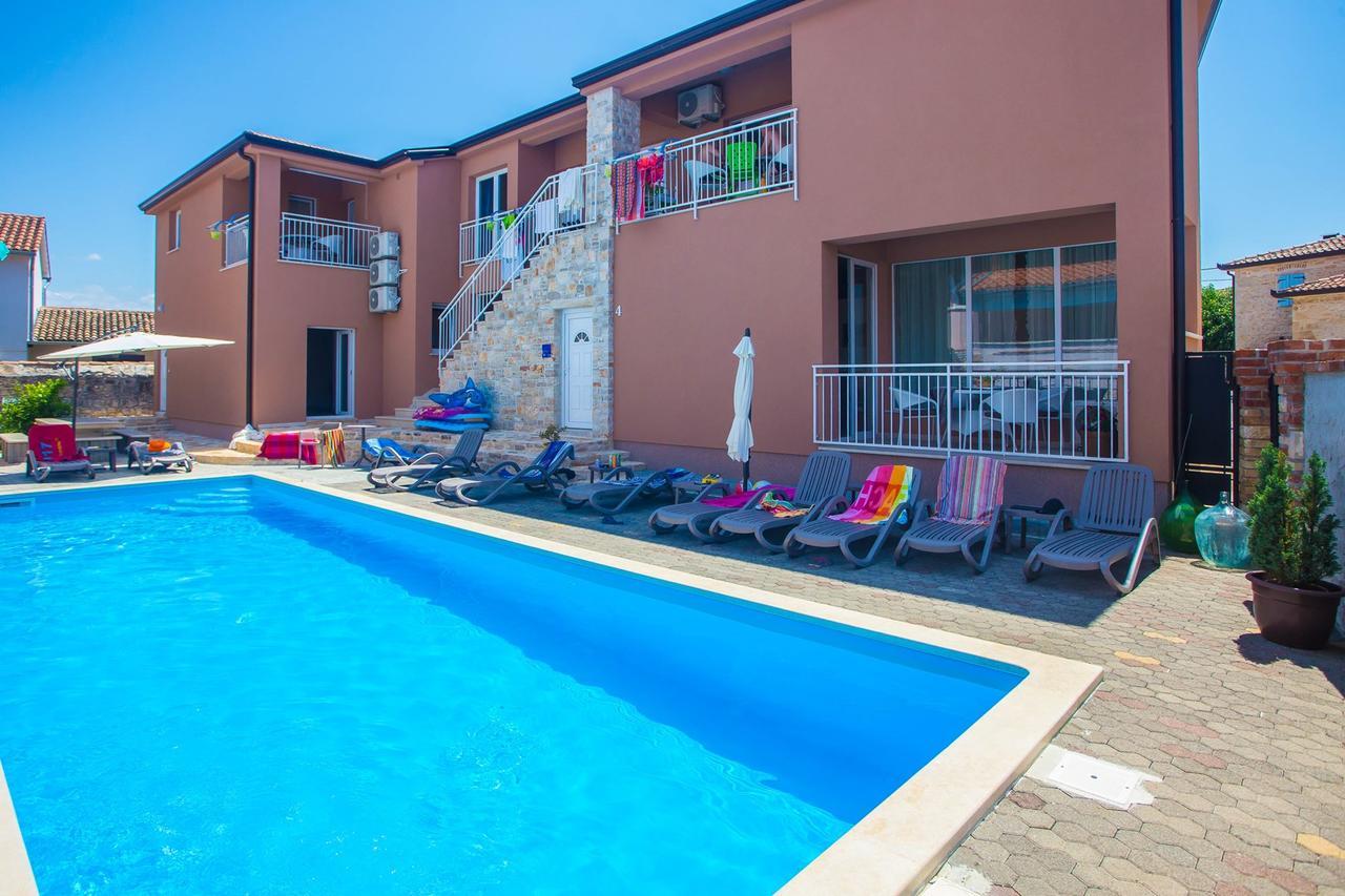 Villa Valtrazza Tar-Vabriga ภายนอก รูปภาพ