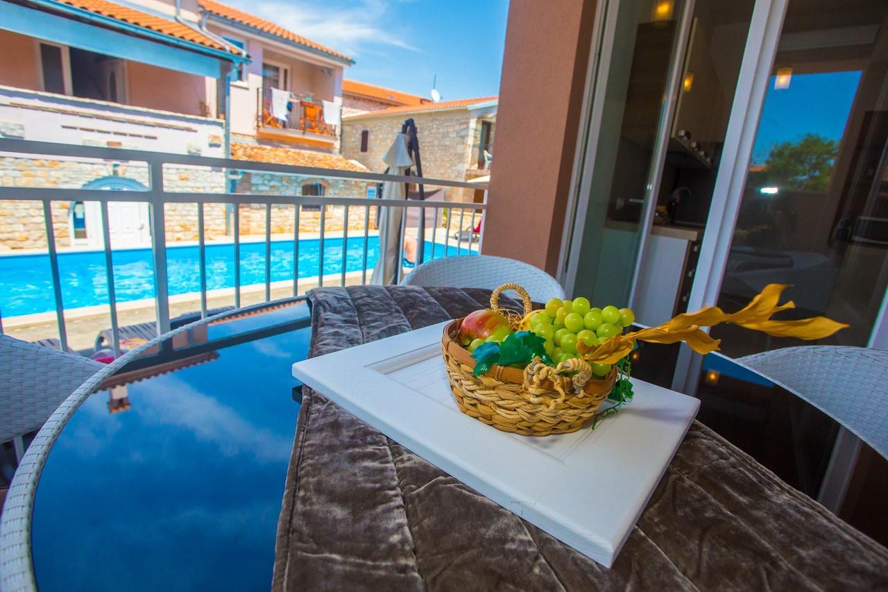 Villa Valtrazza Tar-Vabriga ภายนอก รูปภาพ