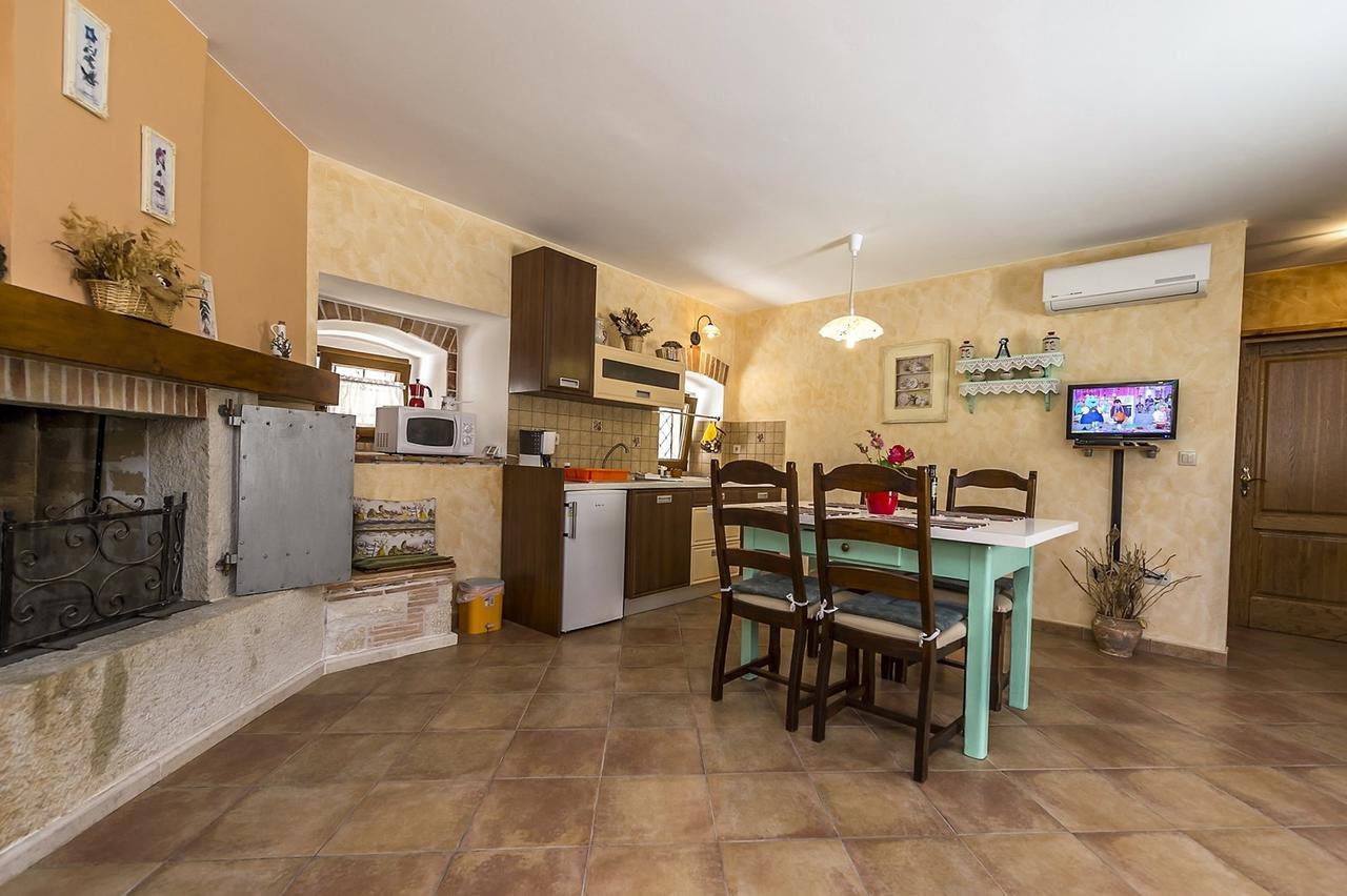 Villa Valtrazza Tar-Vabriga ภายนอก รูปภาพ